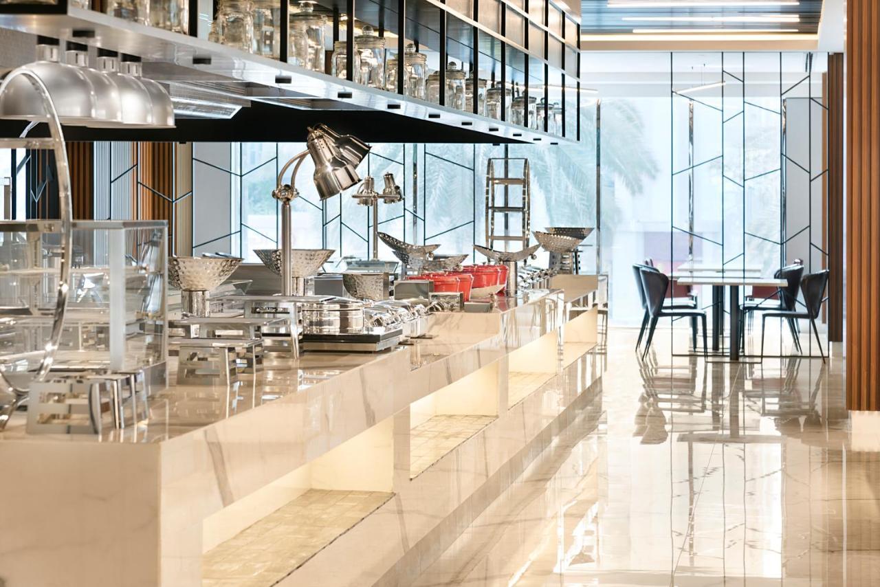 Asiana Grand Hotel Dubai Luaran gambar The kitchen at the restaurant