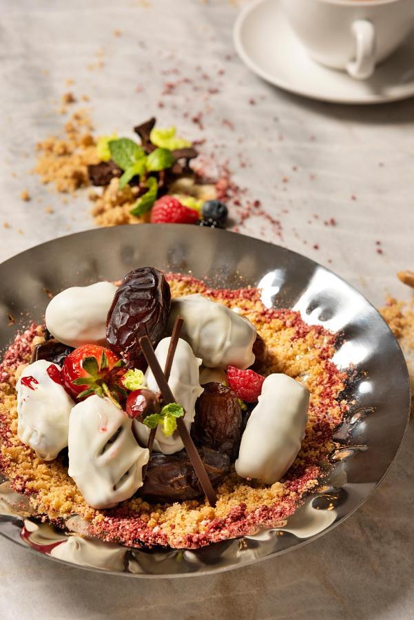Asiana Grand Hotel Dubai Luaran gambar A chocolate parfait