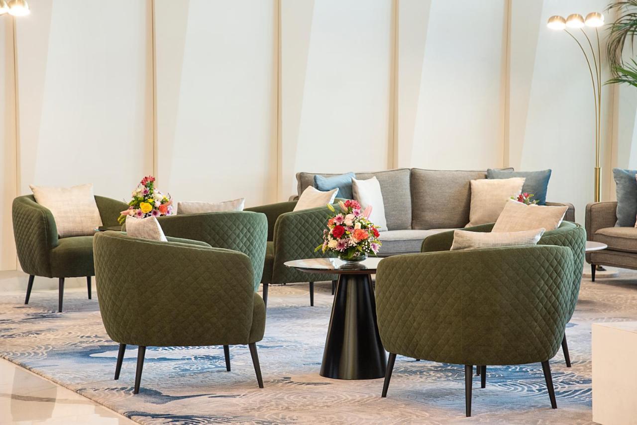Asiana Grand Hotel Dubai Luaran gambar The lounge at the airport